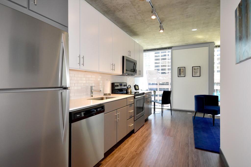 Linea - Modern Furnished Cement Loft Apartments Chicago Exterior photo