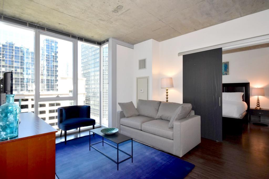 Linea - Modern Furnished Cement Loft Apartments Chicago Exterior photo